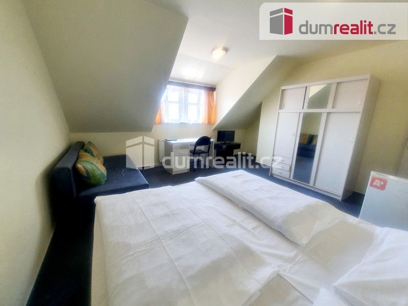 Pronájem bytu 18 m² - foto 1