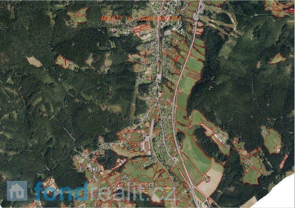 Prodej nemovitosti 1105 m² - foto 8