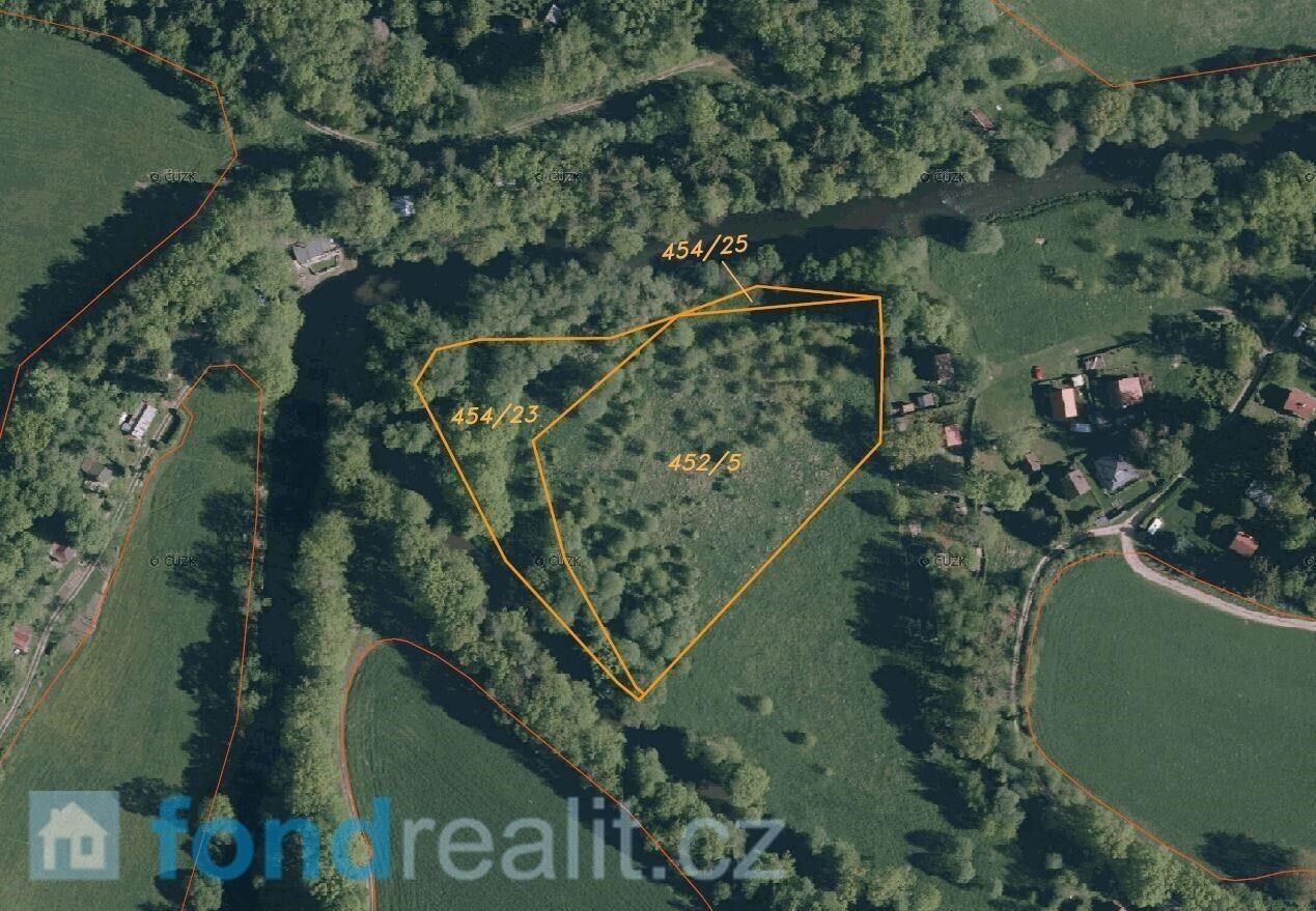 Prodej nemovitosti 12879 m² - foto 3