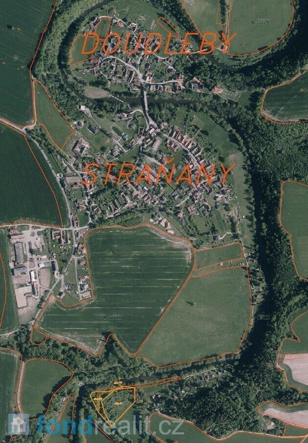 Prodej nemovitosti 12879 m² - foto 6
