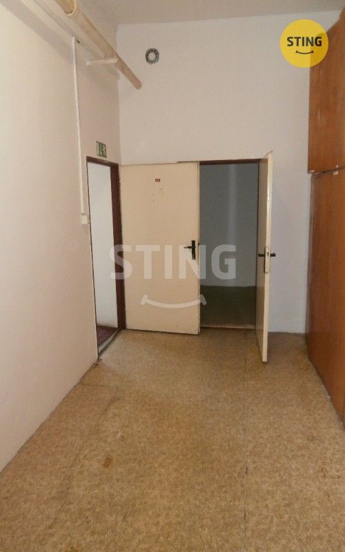 Pronájem komerčního prostoru 75 m² - foto 4