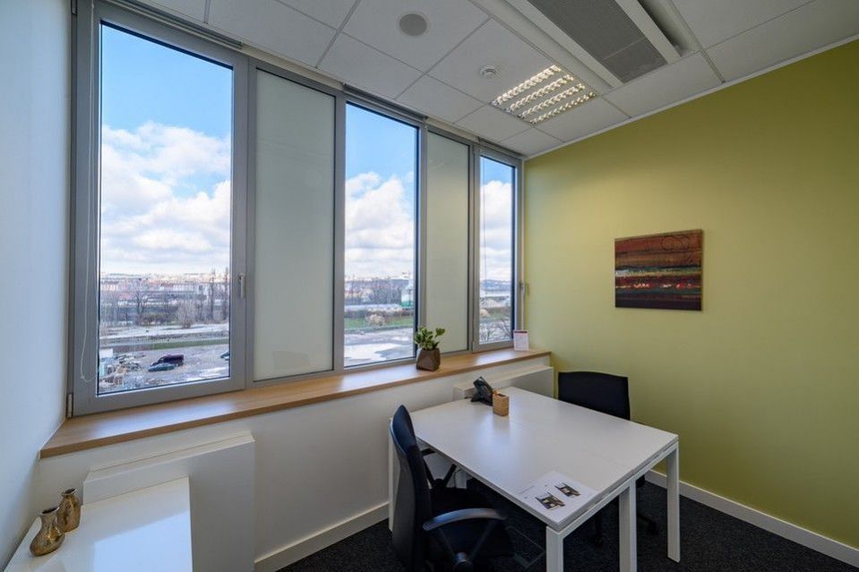 Pronájem komerčního prostoru 50 m² - foto 1
