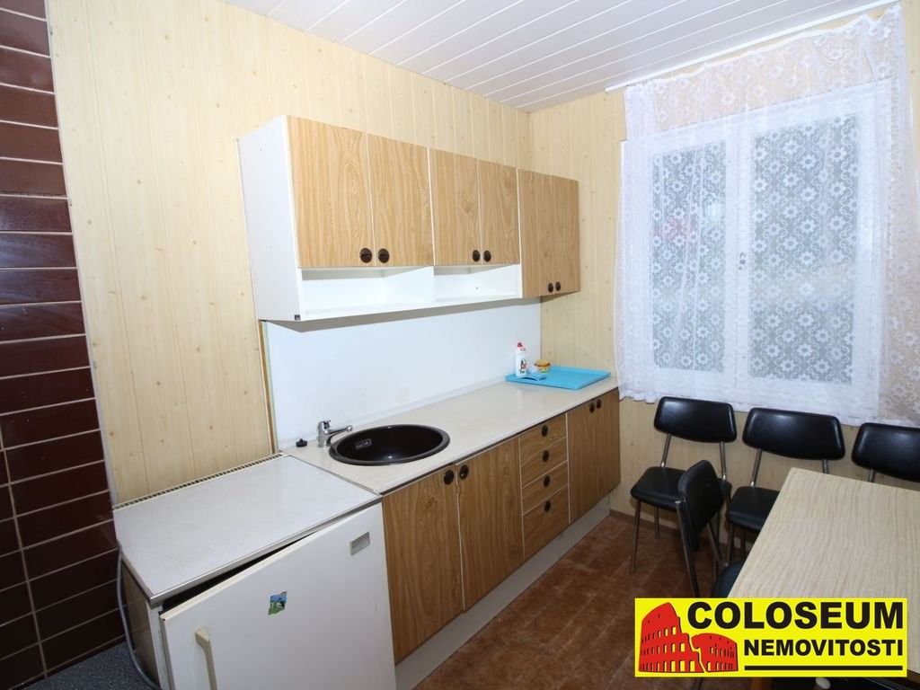 Prodej komerčního prostoru 250 m² - foto 7
