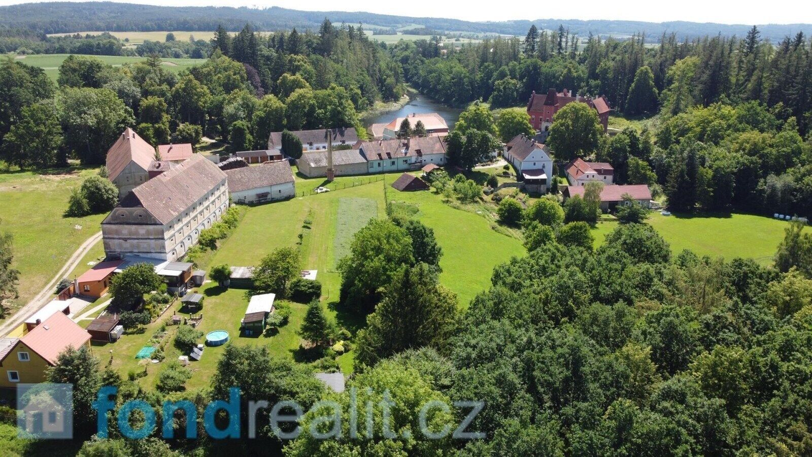 Prodej pozemku 2921 m² - foto 1