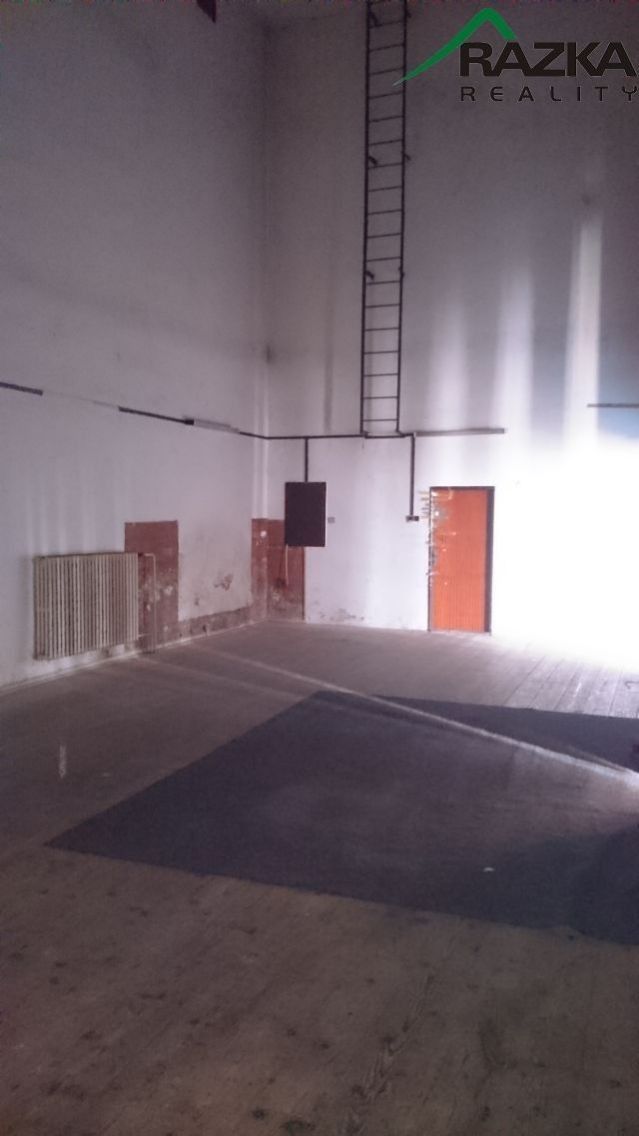 Pronájem komerčního prostoru 658 m² - foto 1