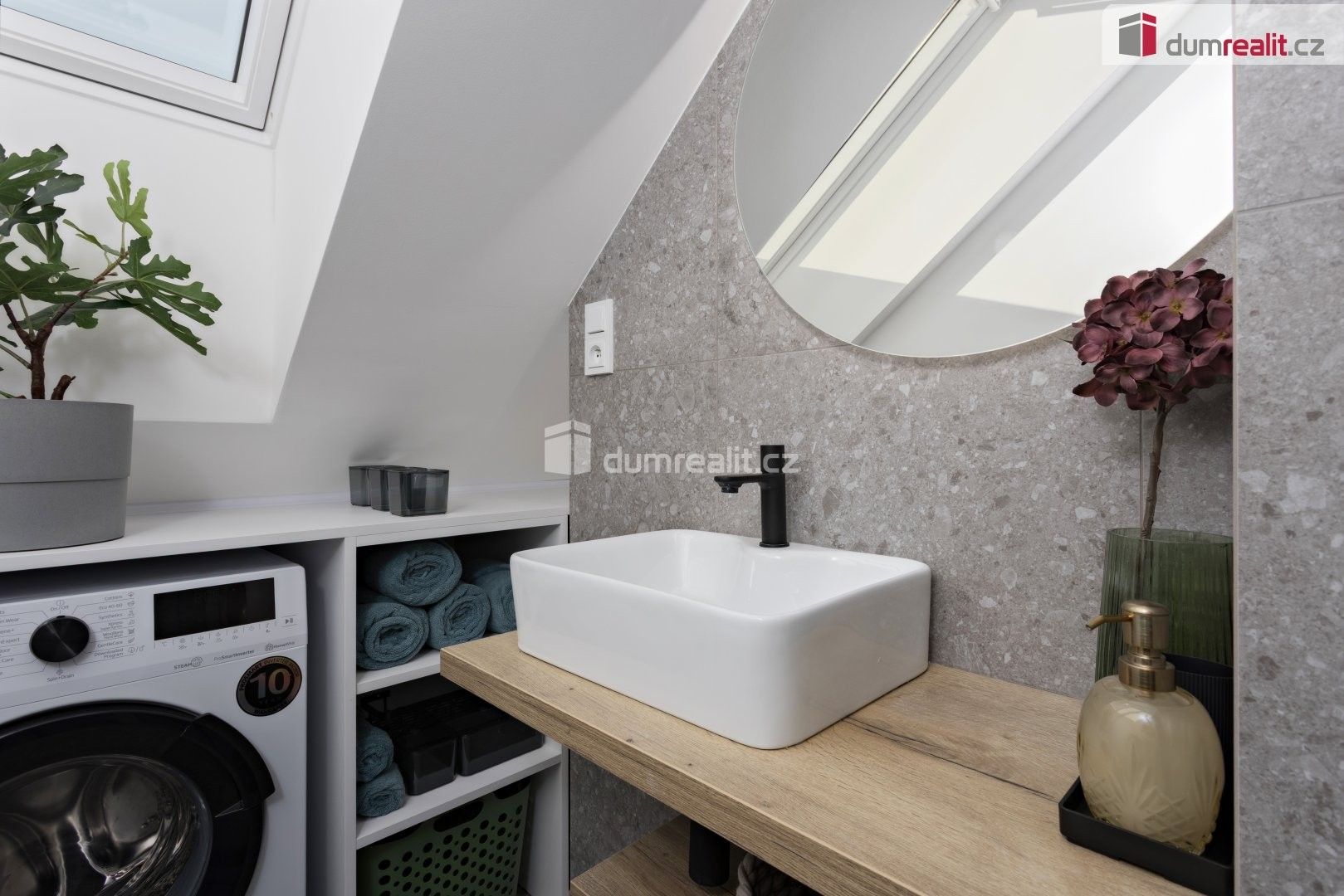 Pronájem bytu 3+kk 68 m² - foto 12