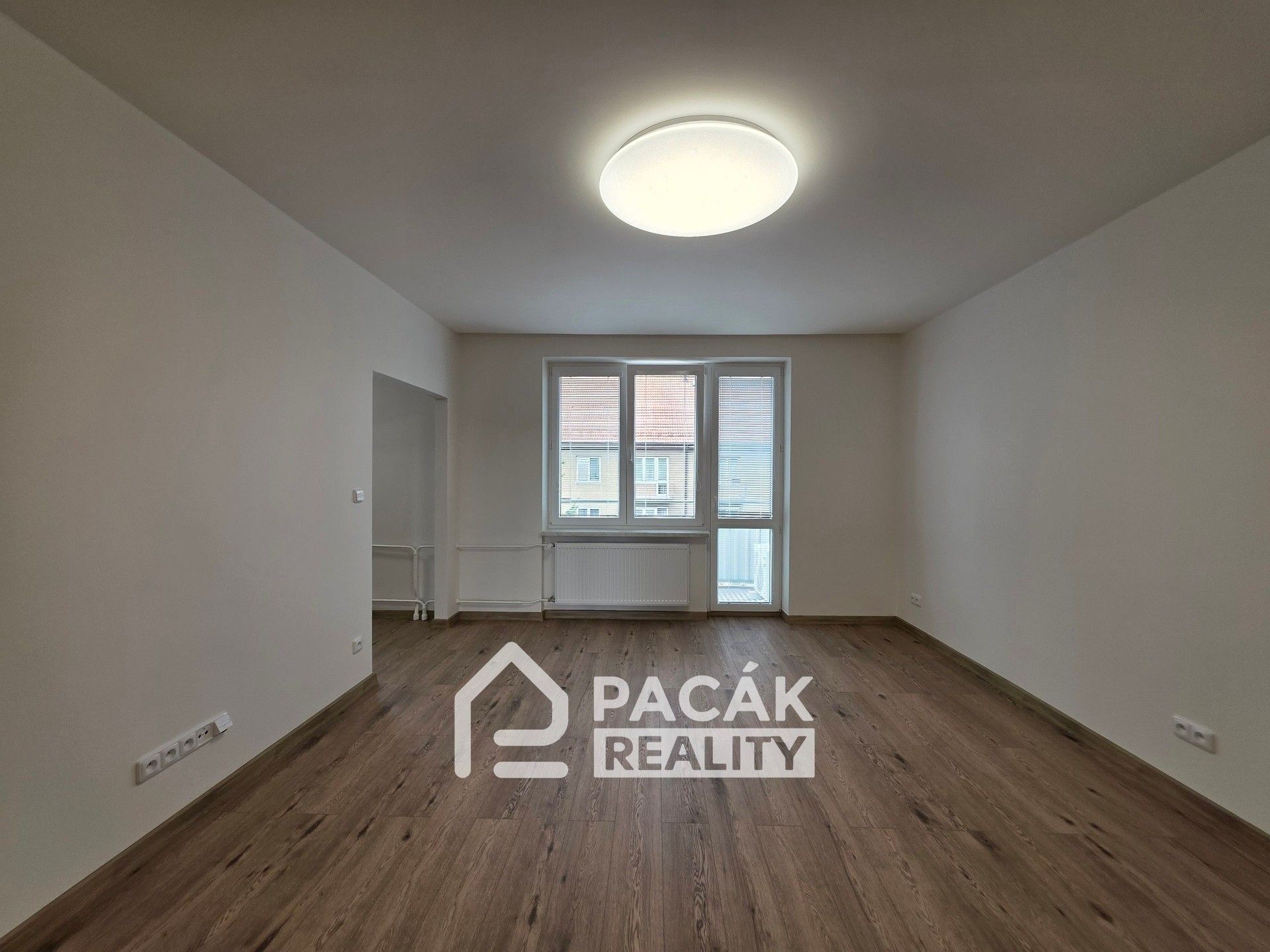 Pronájem bytu 3+1 78 m² - foto 2