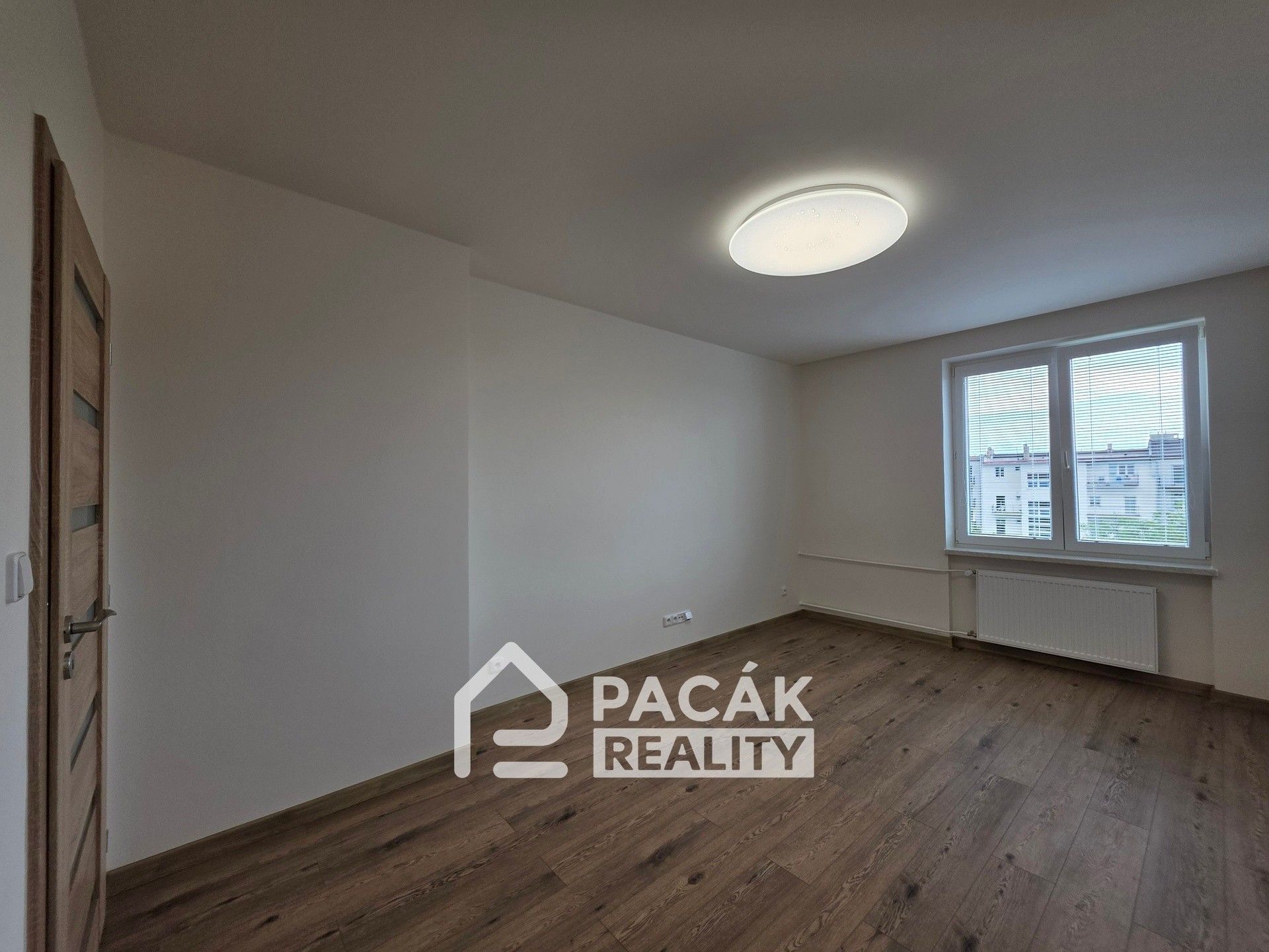 Pronájem bytu 3+1 78 m² - foto 9