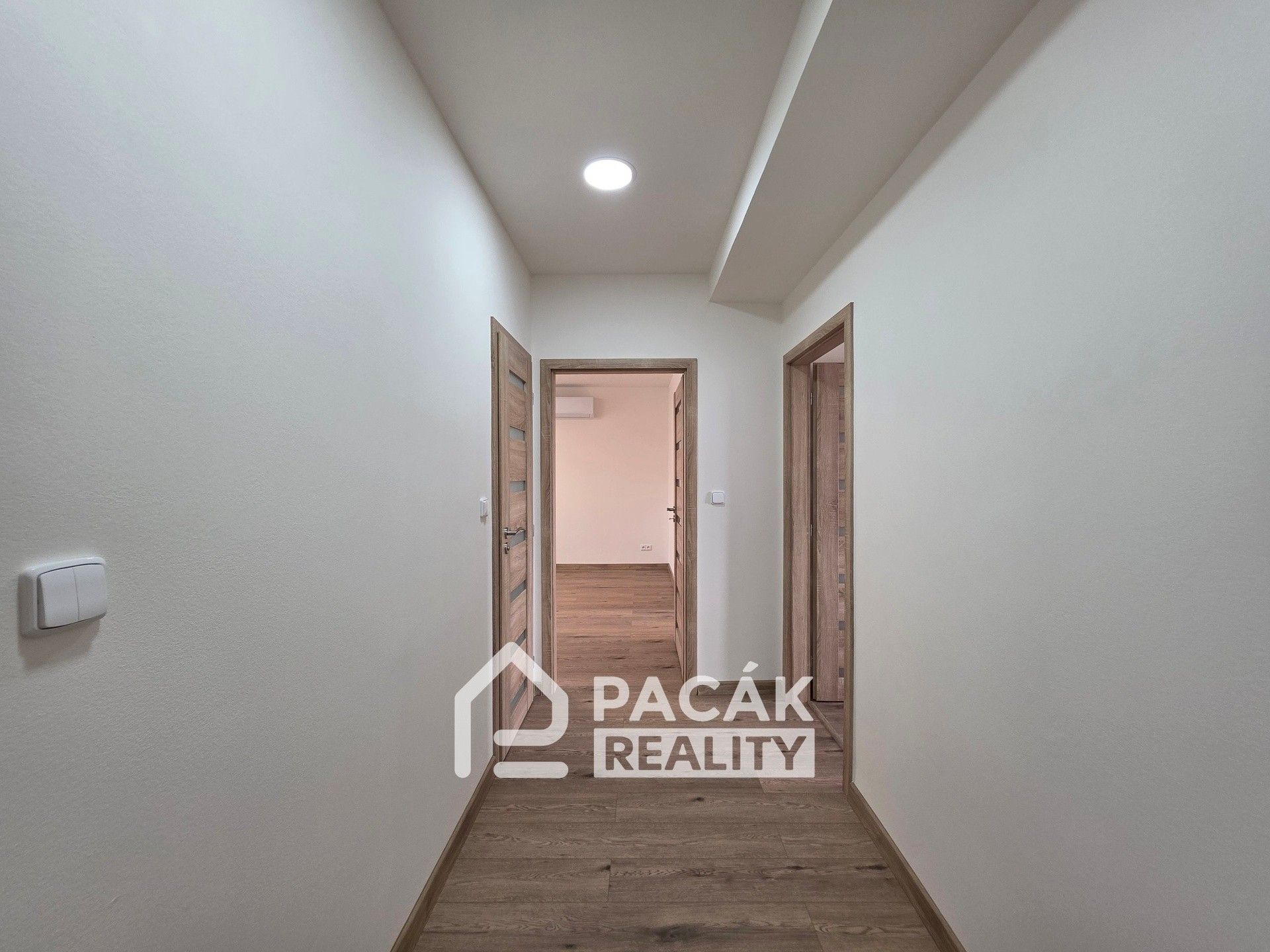 Pronájem bytu 3+1 78 m² - foto 13