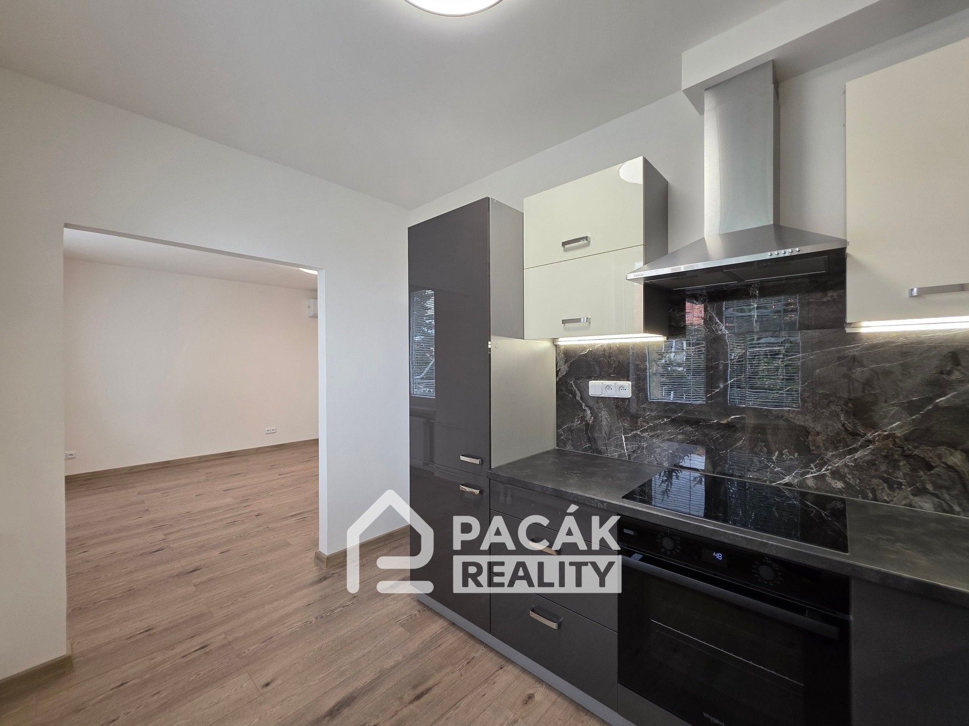 Pronájem bytu 3+1 78 m² - foto 20