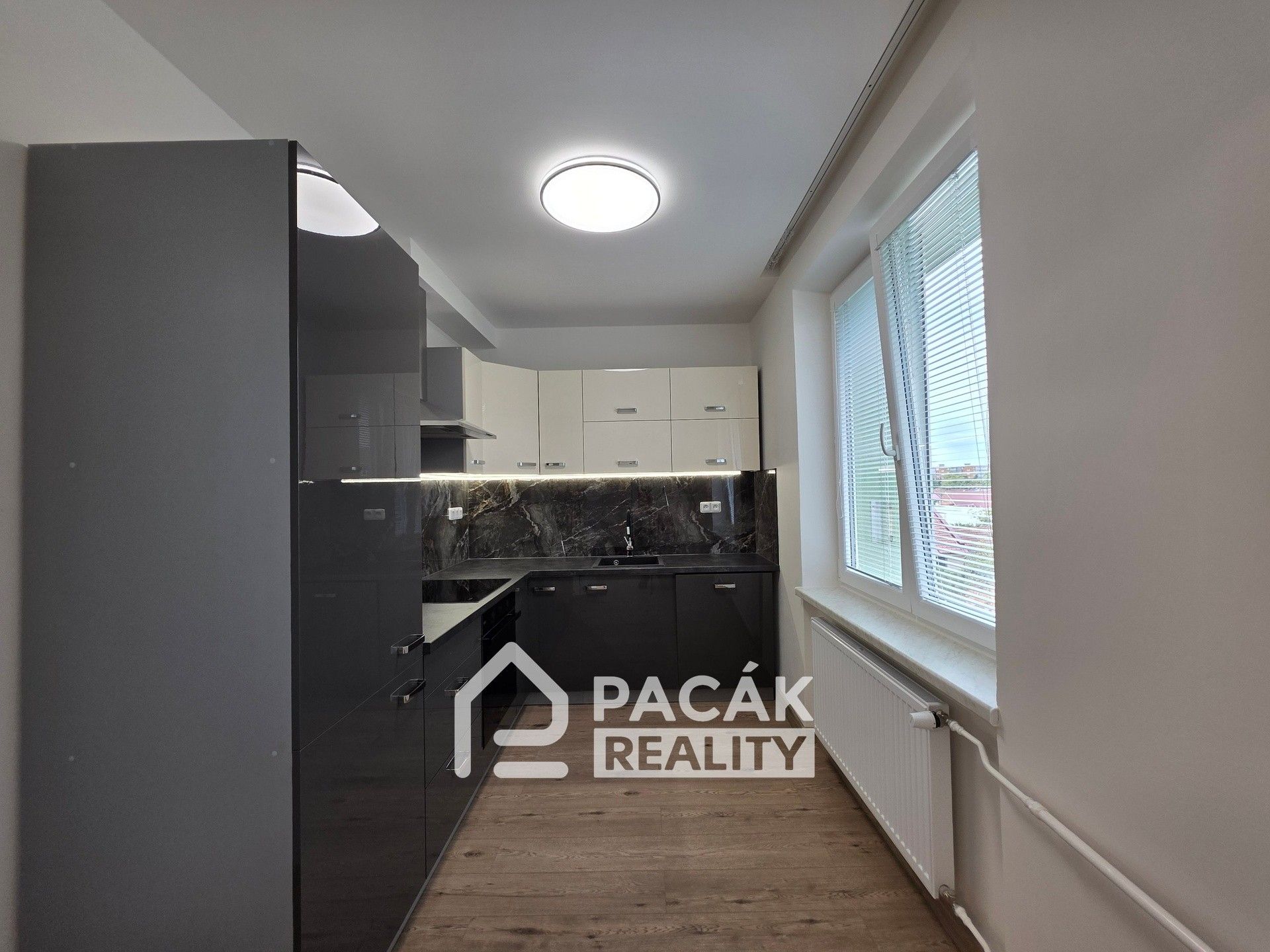 Pronájem bytu 3+1 78 m² - foto 18