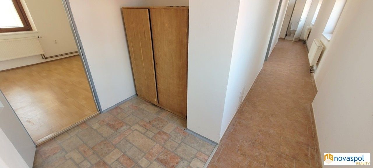 Pronájem bytu 2+1 78 m² - foto 6