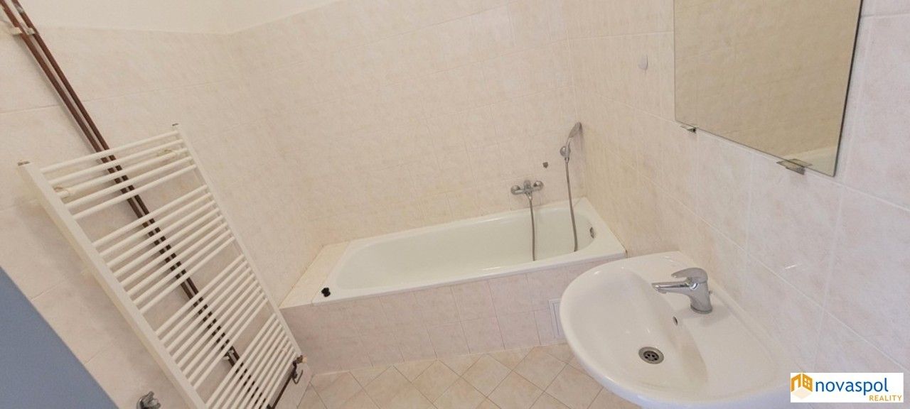 Pronájem bytu 2+1 78 m² - foto 5
