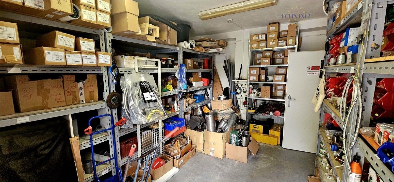 Prodej komerčního prostoru 235 m² - foto 19