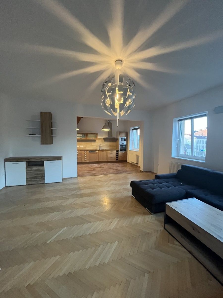 Pronájem bytu 3+kk 89 m² - foto 4