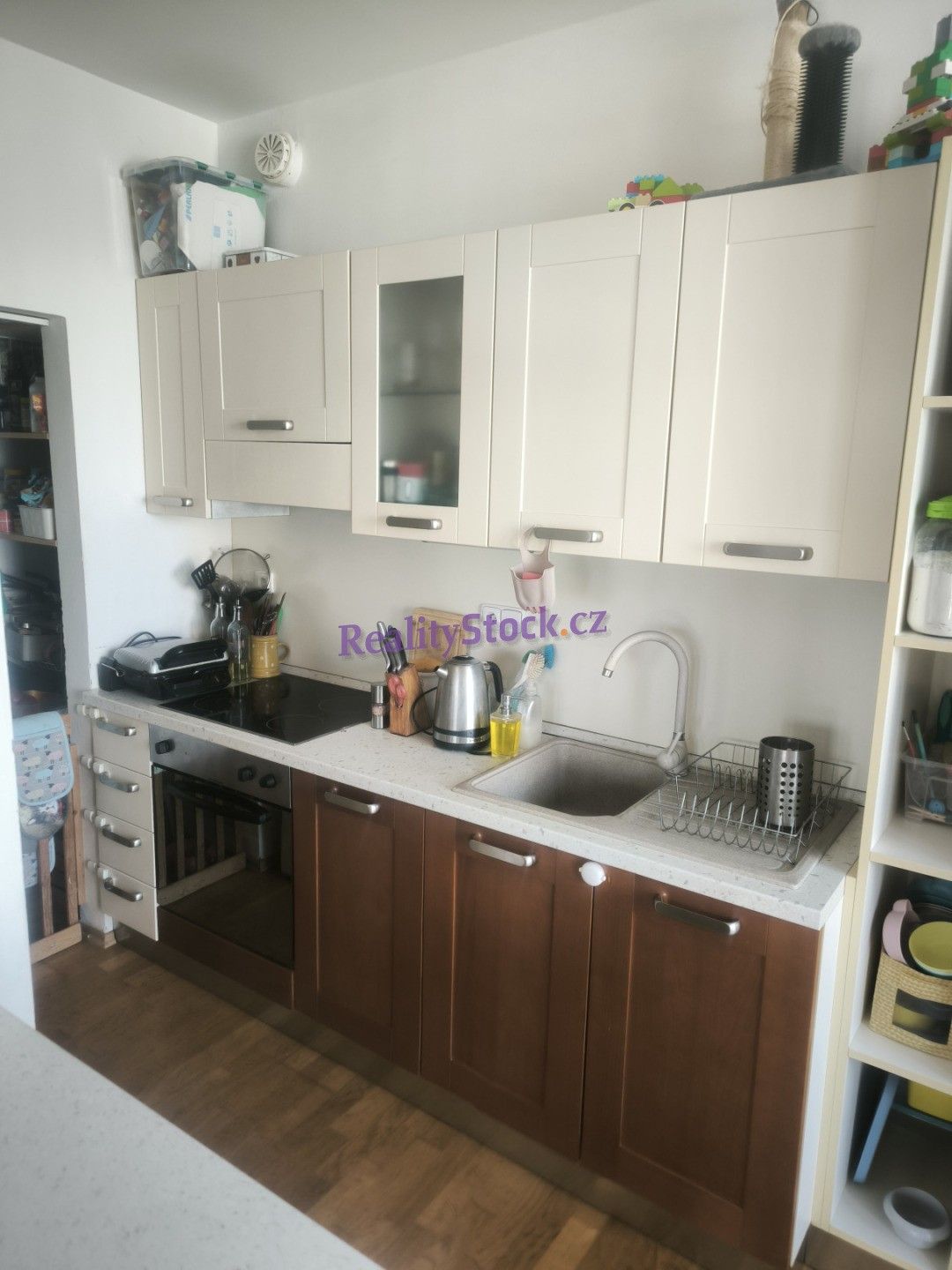 Pronájem bytu 2+kk 65 m² - foto 1