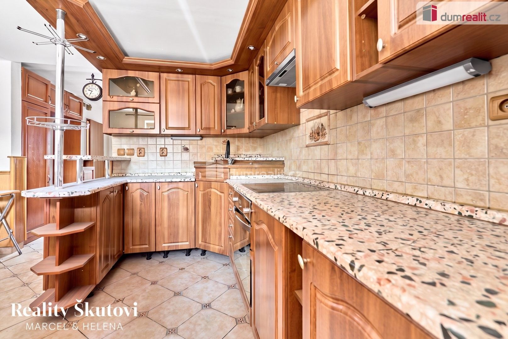 Prodej nemovitosti 350 m² - foto 4