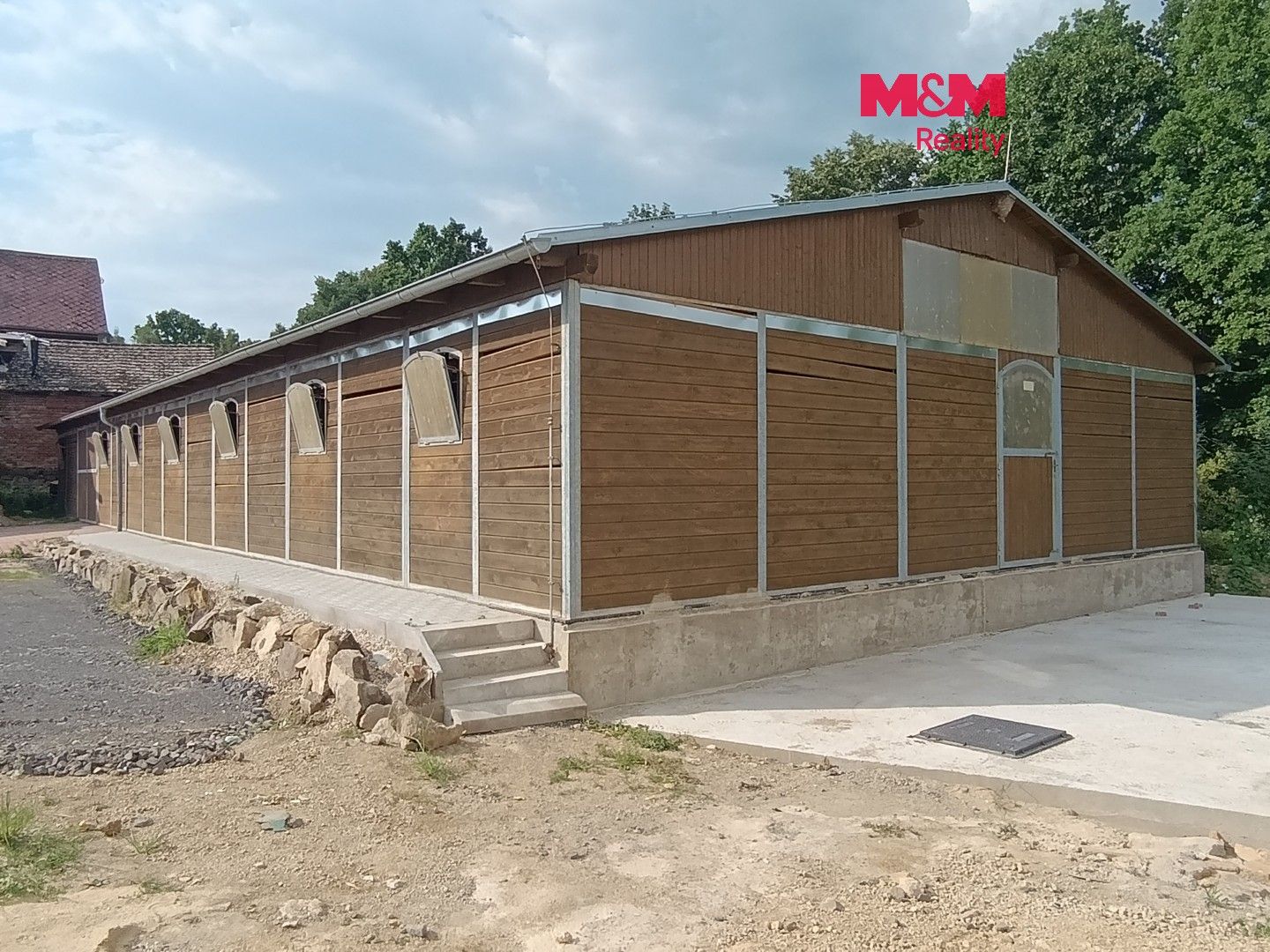 Pronájem komerčního prostoru 352 m² - foto 1