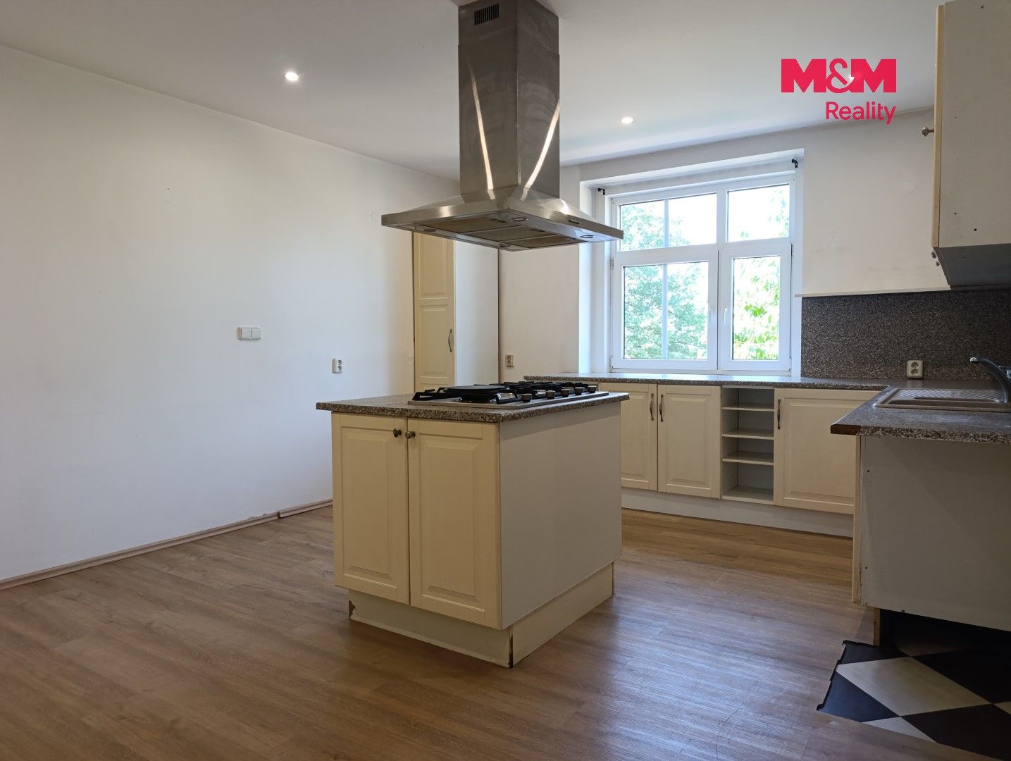 Pronájem komerčního prostoru 117 m² - foto 11