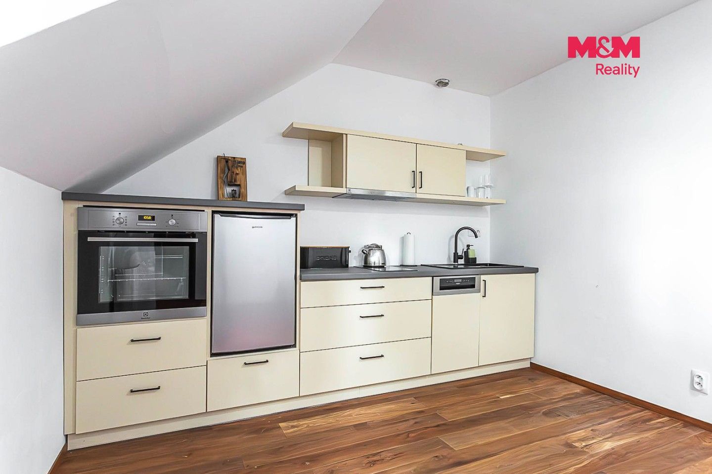 Prodej komerčního prostoru 443 m² - foto 15
