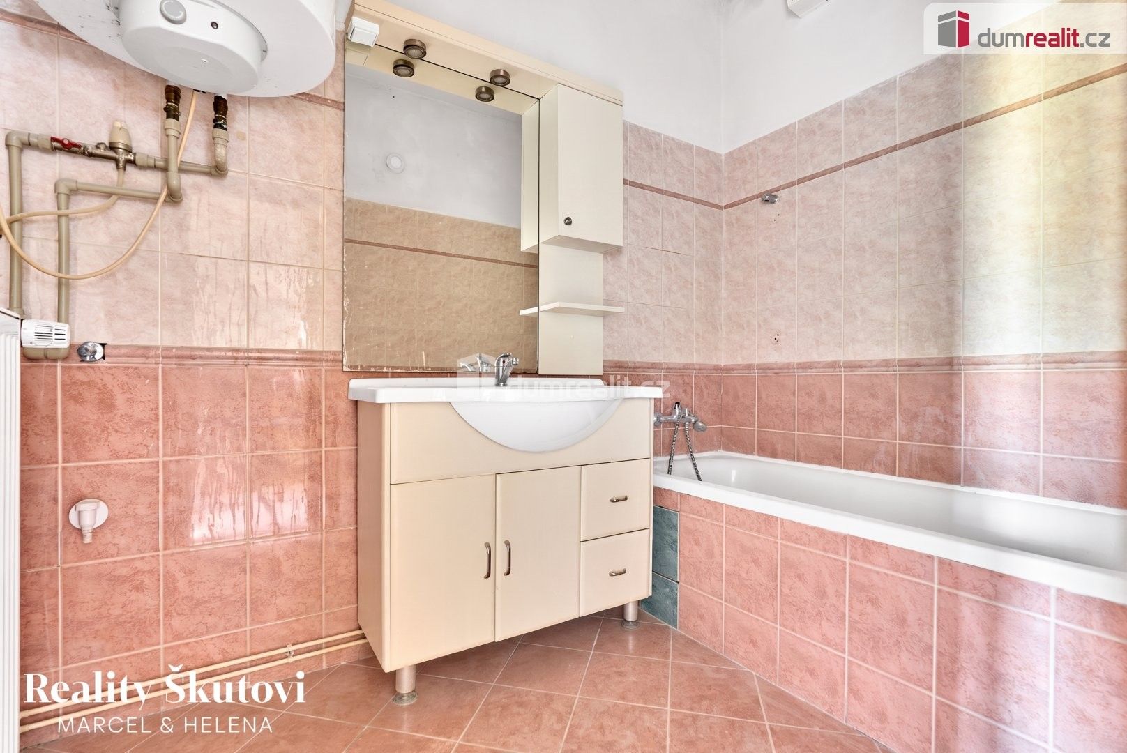 Prodej nemovitosti 350 m² - foto 12