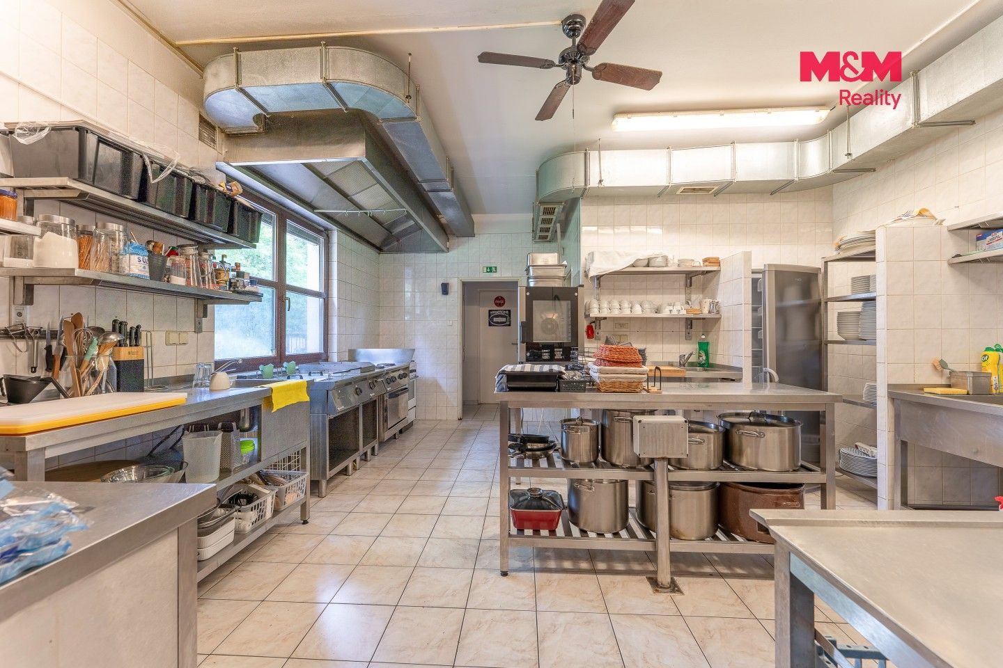 Prodej komerčního prostoru 443 m² - foto 18