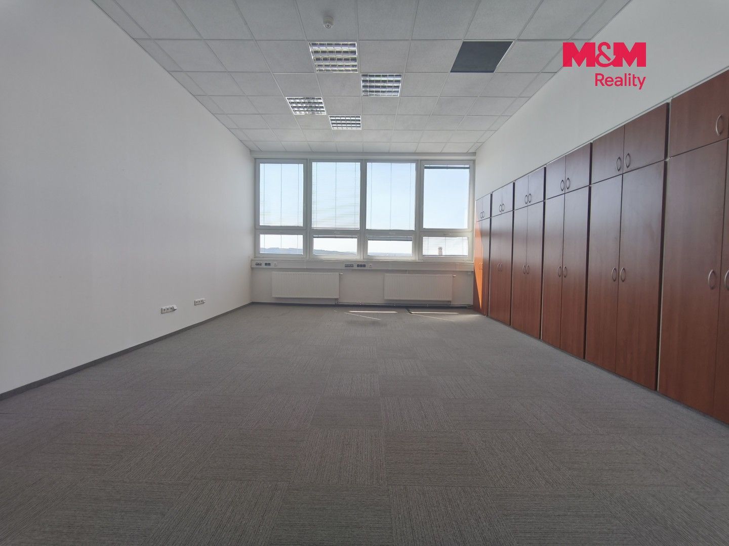 Pronájem komerčního prostoru 383 m² - foto 3