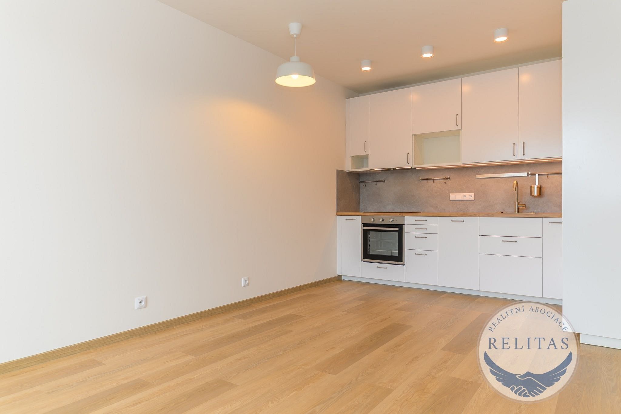 Pronájem bytu 2+kk 47 m² - foto 1