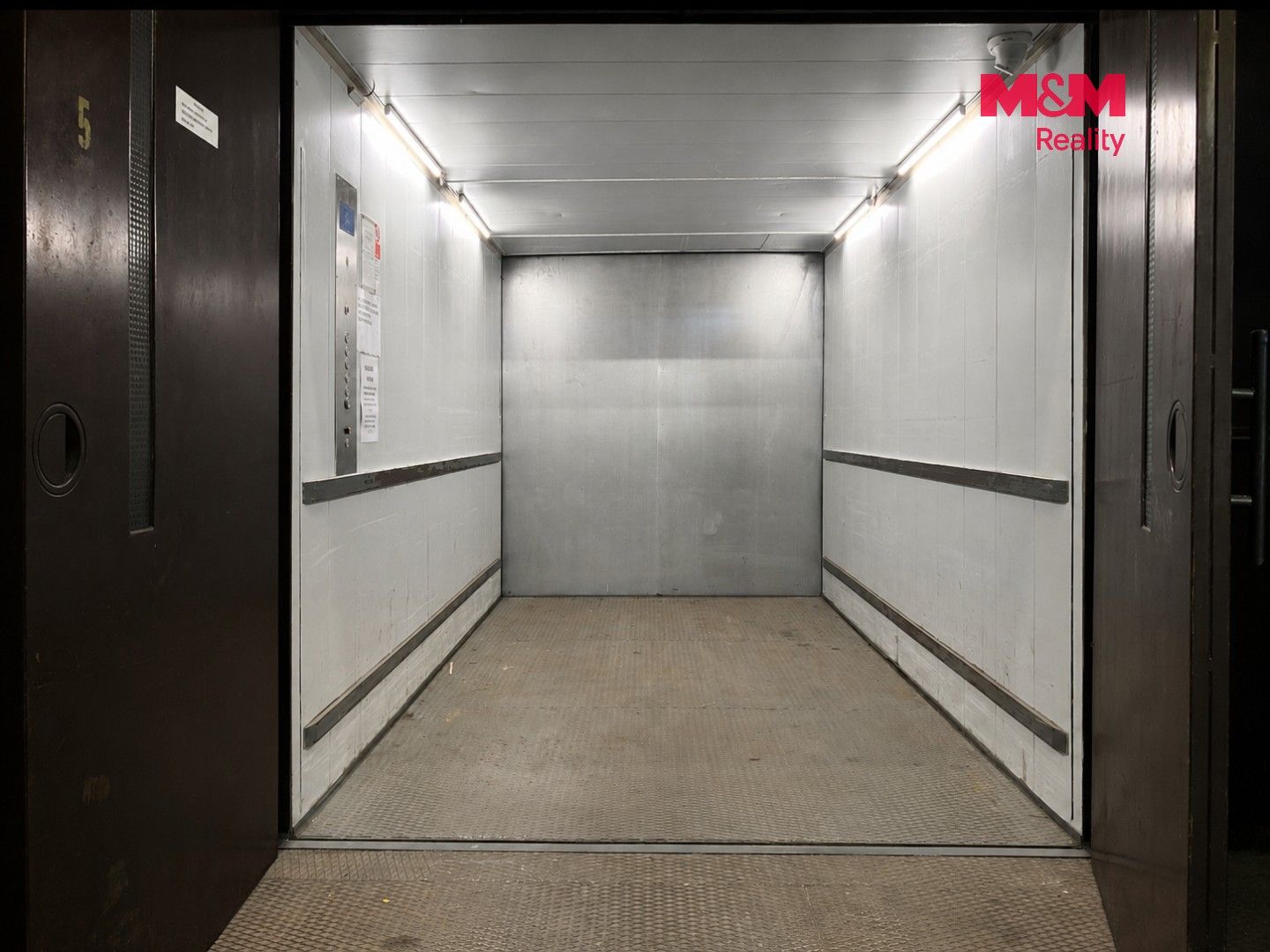 Pronájem komerčního prostoru 383 m² - foto 11