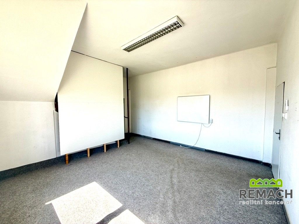 Pronájem komerčního prostoru 54 m² - foto 4