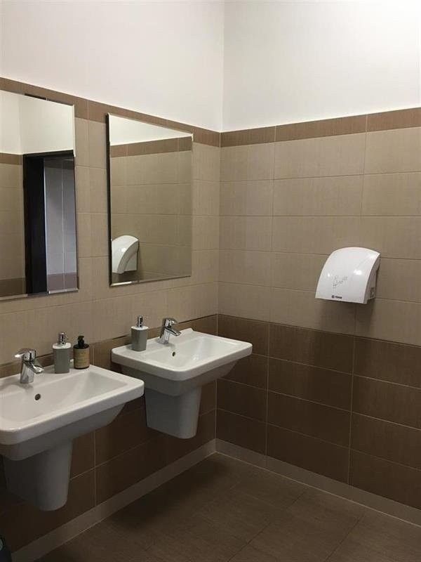 Pronájem komerčního prostoru 155 m² - foto 8