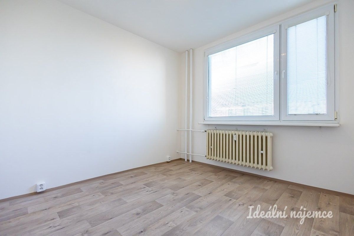 Pronájem bytu 3+1 67 m² - foto 8