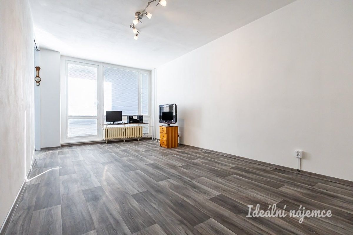 Pronájem bytu 3+1 67 m² - foto 5