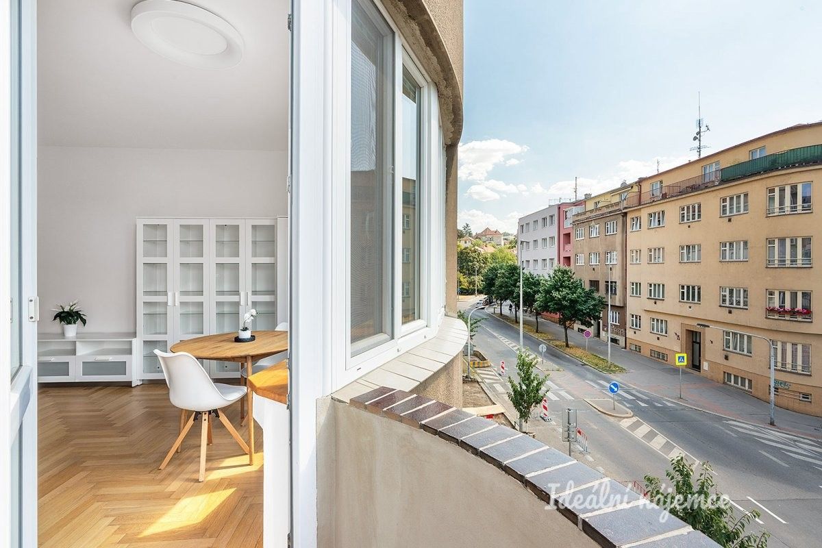 Pronájem bytu 1+kk 39 m² - foto 3