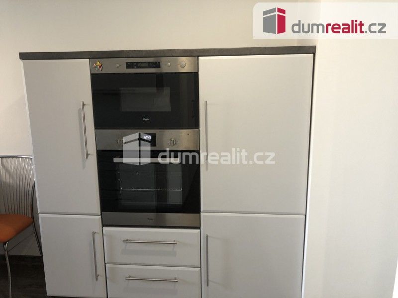 Pronájem bytu 2+1 60 m² - foto 2