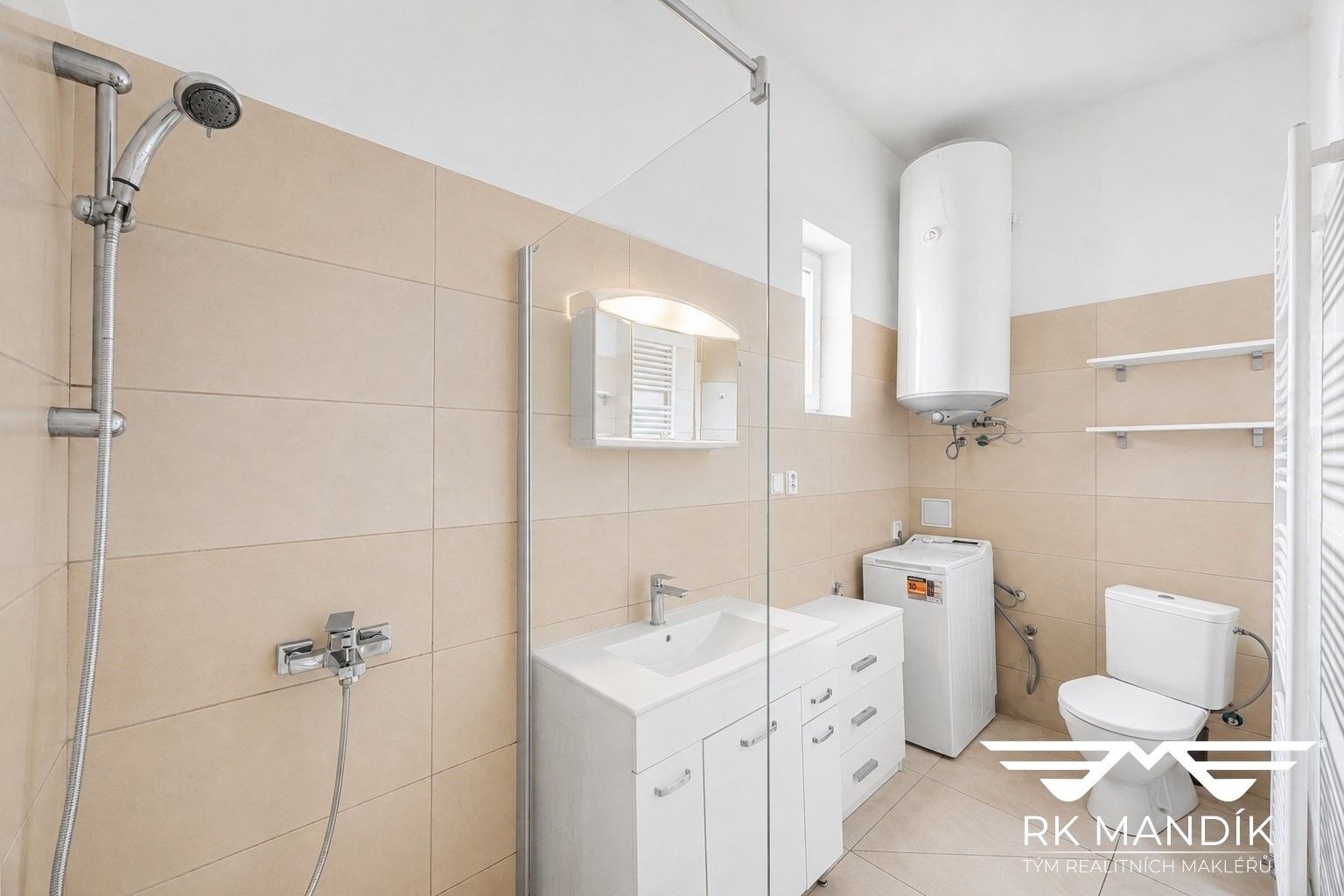 Pronájem bytu 3+1 75 m² - foto 12