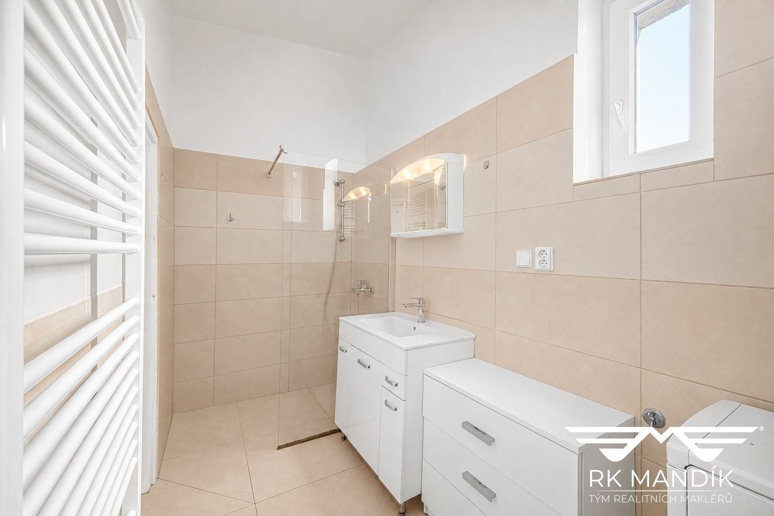 Pronájem bytu 3+1 75 m² - foto 13
