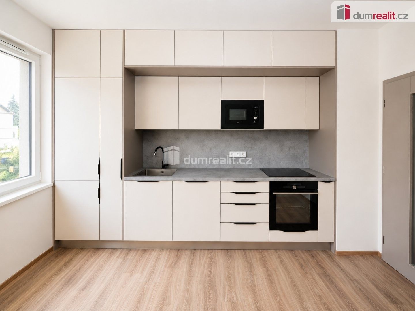 Pronájem bytu 3+kk 86 m² - foto 3