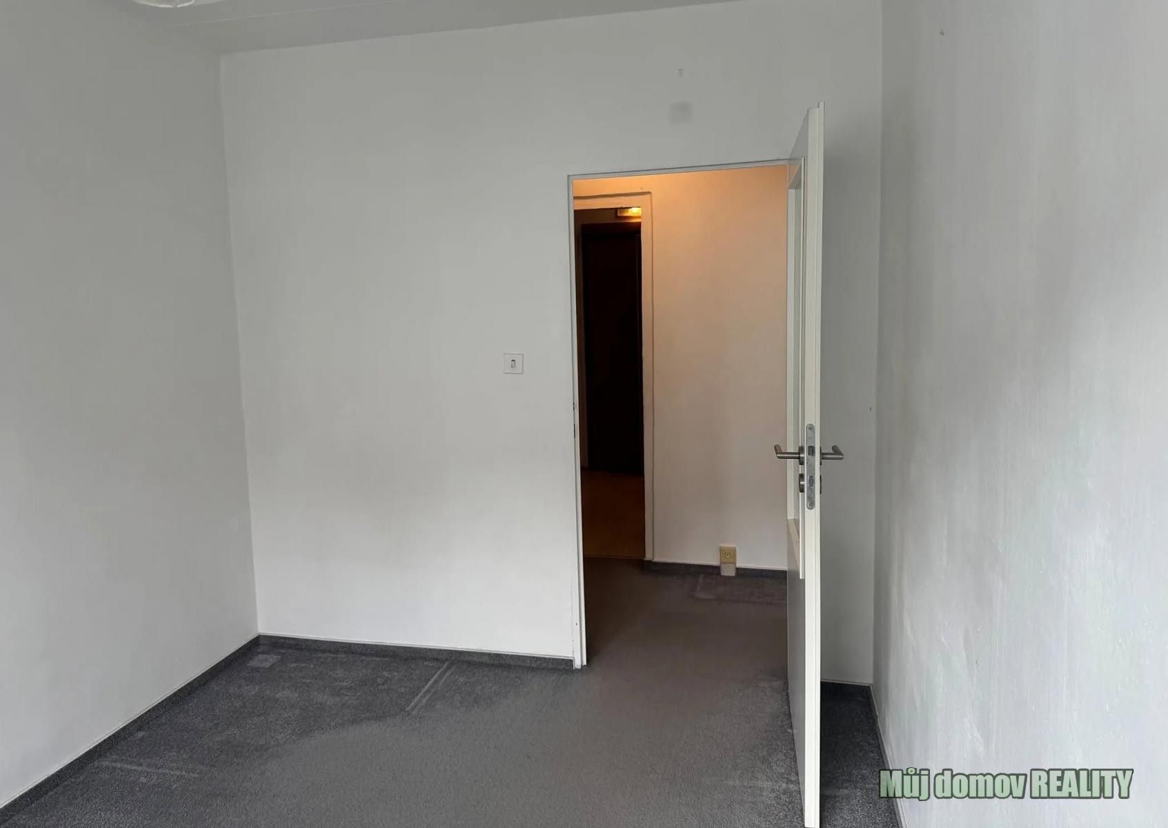 Pronájem bytu 2+kk 44 m² - foto 3