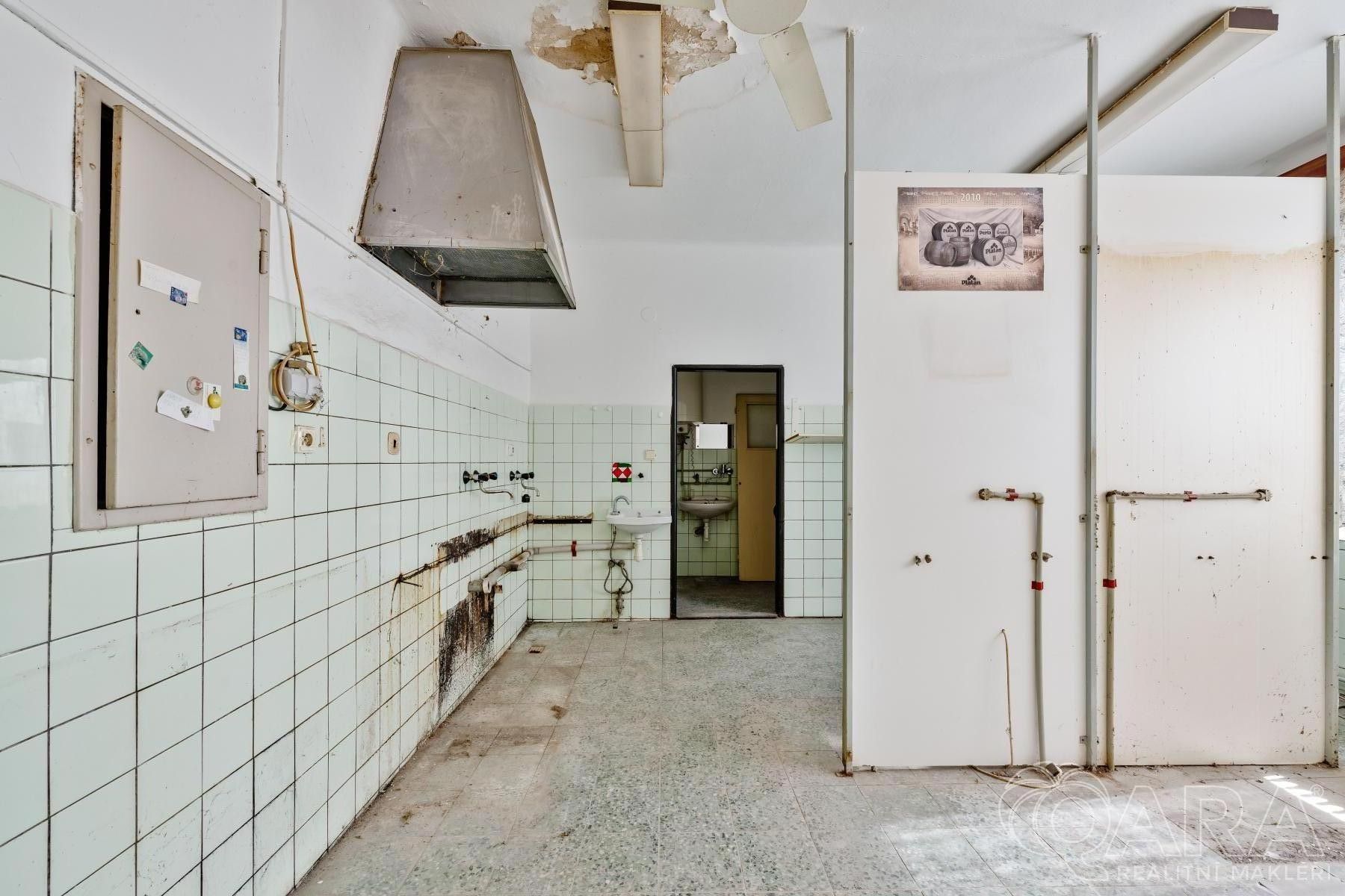 Prodej komerčního prostoru 82 m² - foto 14