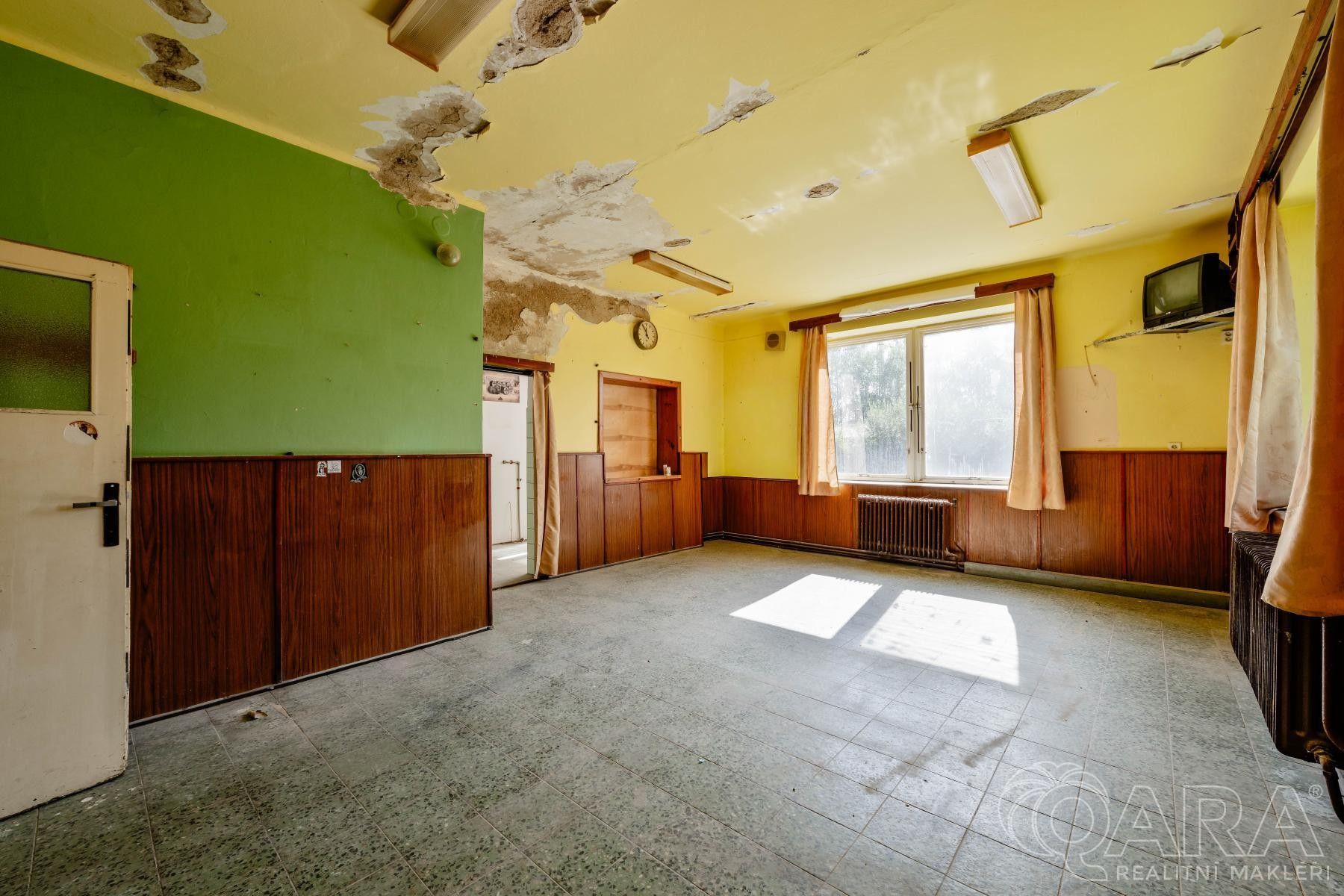 Prodej komerčního prostoru 82 m² - foto 12