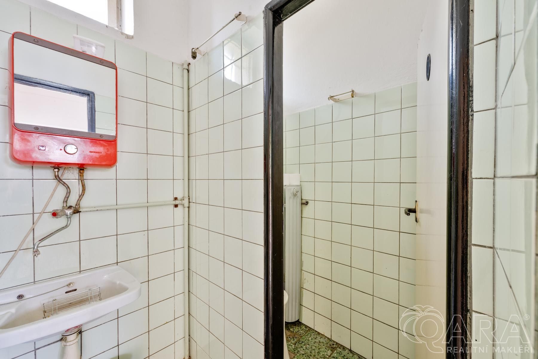 Prodej komerčního prostoru 82 m² - foto 16