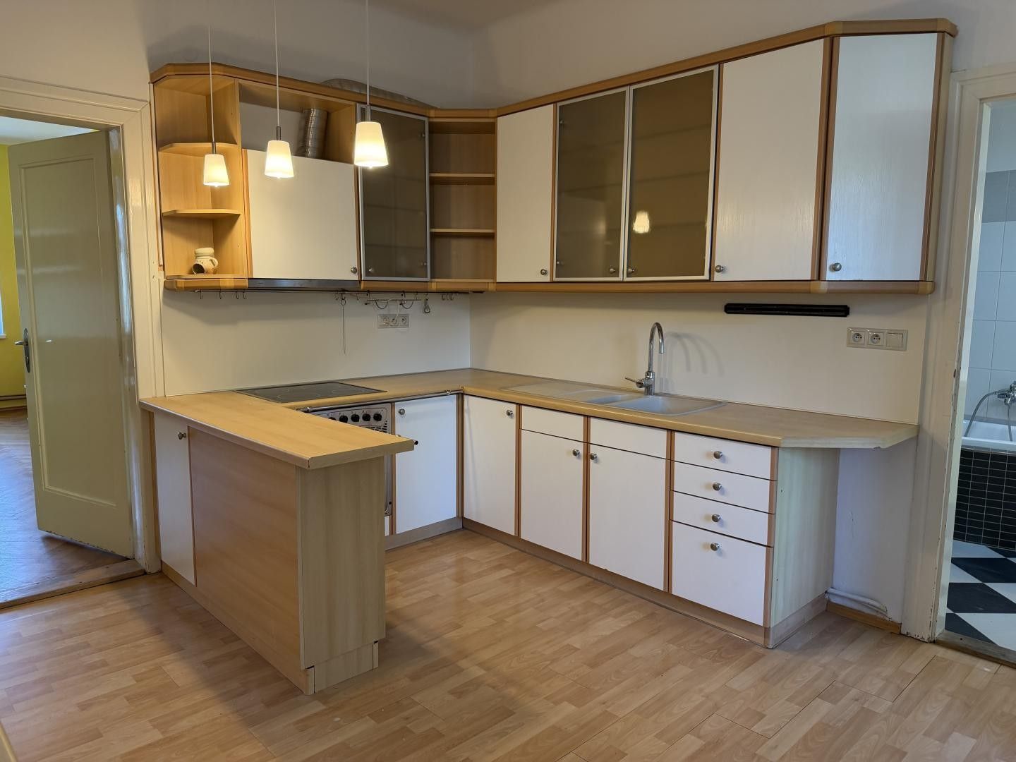 Pronájem bytu 3+1 100 m² - foto 2