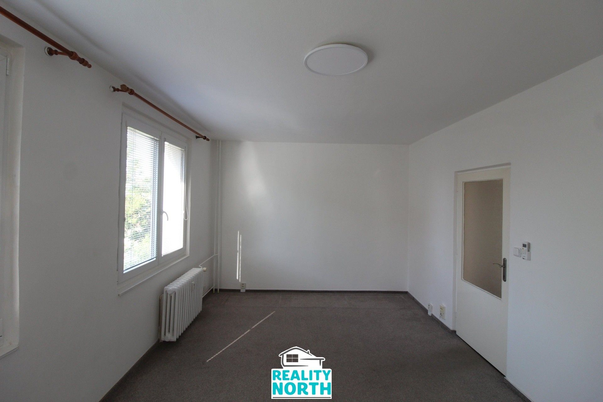 Pronájem bytu 2+1 53 m² - foto 3