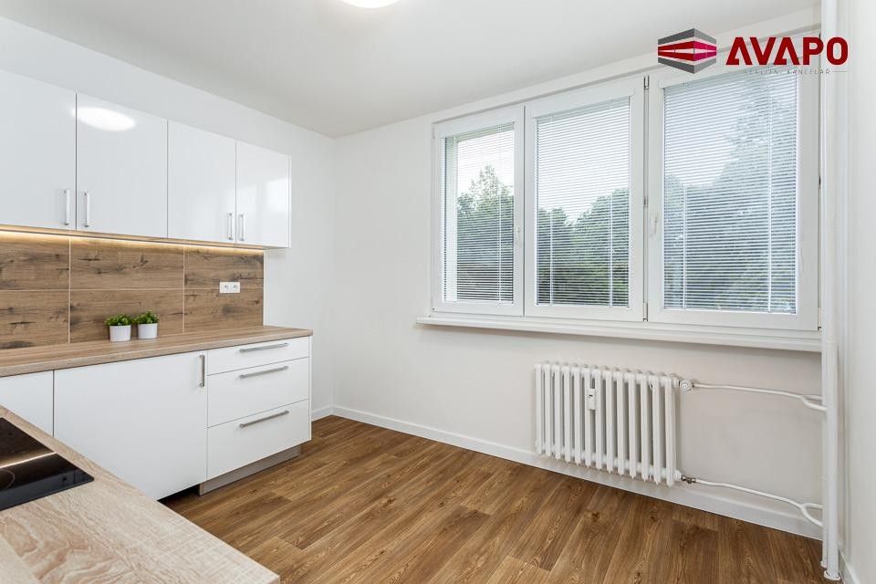 Pronájem bytu 2+1 58 m² - foto 3