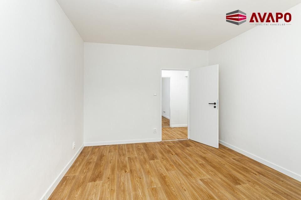 Pronájem bytu 2+1 58 m² - foto 7