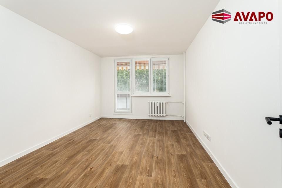 Pronájem bytu 2+1 58 m² - foto 6