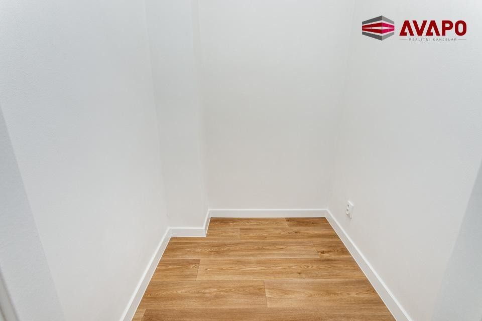 Pronájem bytu 2+1 58 m² - foto 8