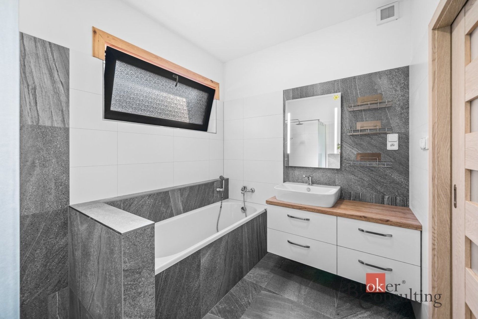 Prodej nemovitosti 183 m² - foto 10