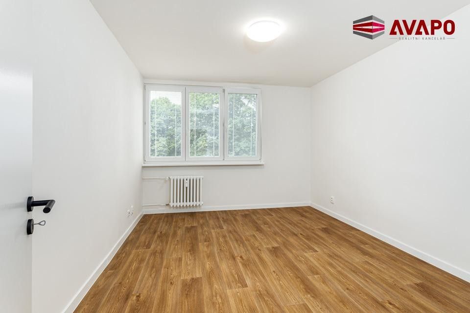 Pronájem bytu 2+1 58 m² - foto 9